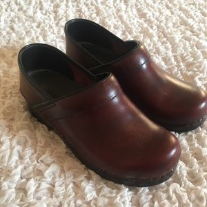 New Sanita Leather Cabrio Brown Clogs Shoes 38 8